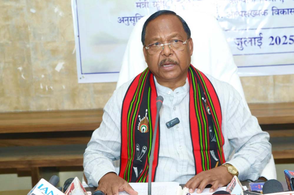 किसानों को समय पर खाद और बीज उपलब्ध कराने राज्य सरकार प्रतिबद्ध: कृषि मंत्री नेताम