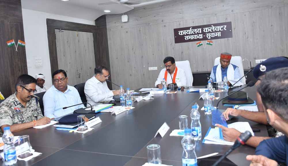 नक्सलवाद के खात्मे के लिए समाज के सभी वर्गों का सहयोग जरूरी : उपमुख्यमंत्री विजय शर्मा