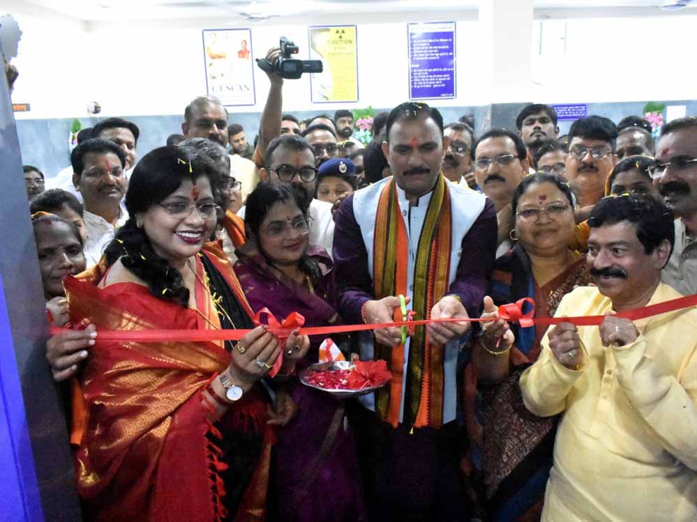 रायपुर : स्वास्थ्य मंत्री श्याम बिहारी जायसवाल ने जिला चिकित्सालय बालोद में सीटी स्कैन मशीन का किया शुभारंभ रायपुर : स्वास्थ्य मंत्री श्याम बिहारी जायसवाल ने जिला चिकित्सालय बालोद में सीटी स्कैन मशीन का किया शुभारंभ