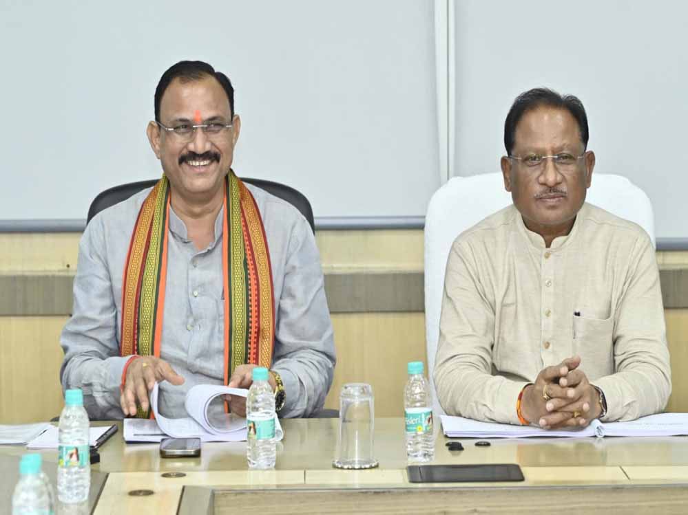 रायपुर : मुख्यमंत्री विष्णुदेव साय के निर्देश पर कैंसर अस्पताल का होगा उन्नयन, जनता को मिलेगी अत्याधुनिक स्वास्थ्य सुविधा की सौगात