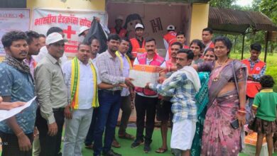 बाढ़ प्रभावित परिवारों को रेडक्रॉस सोसायटी द्वारा किचन सेट एवं हाईजीन किट का वितरण…