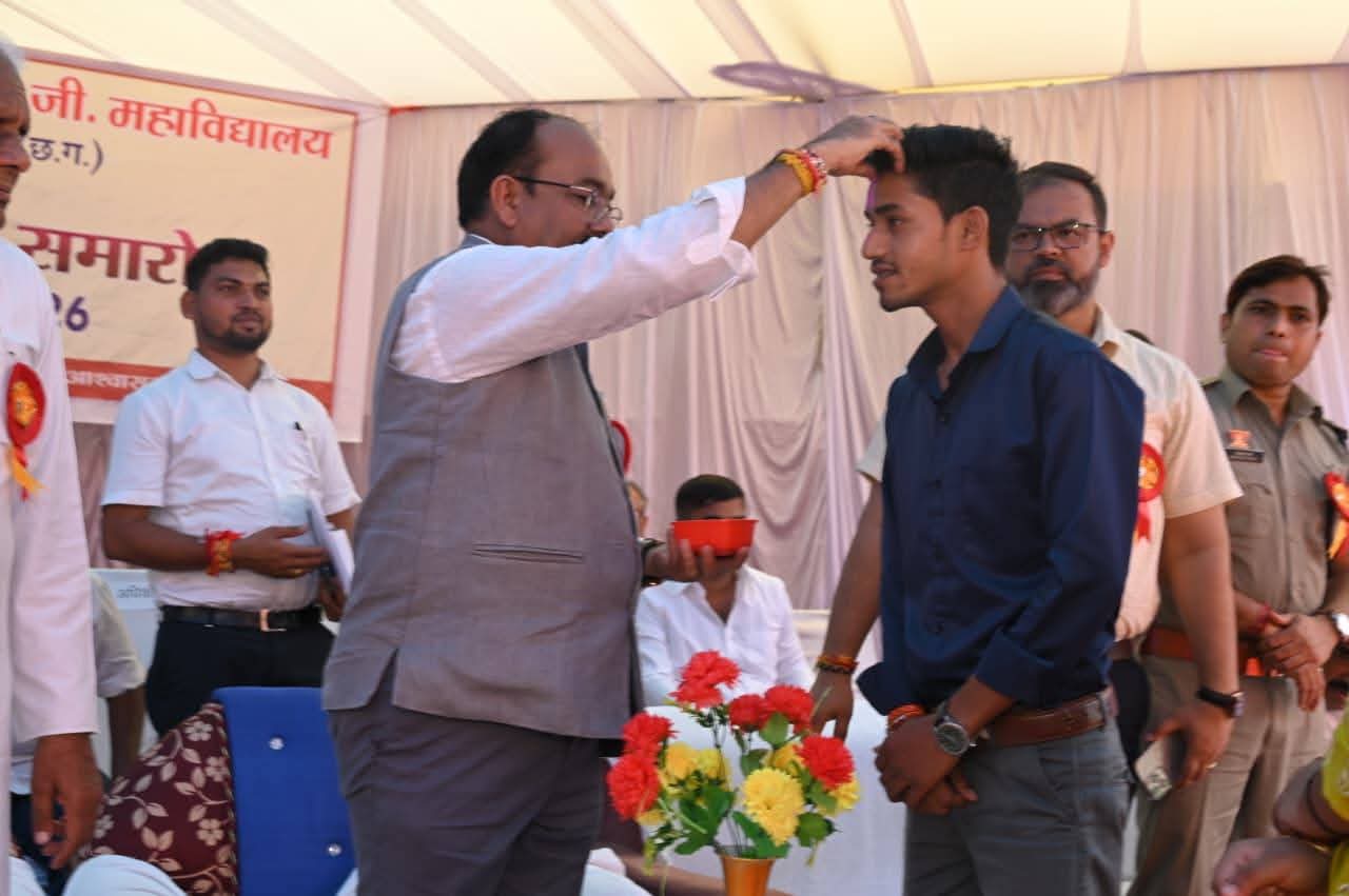 उप मुख्यमंत्री अरुण साव एस.एन.जी. महाविद्यालय के दीक्षारंभ कार्यक्रम में हुए शामिल…. उप मुख्यमंत्री अरुण साव एस.एन.जी. महाविद्यालय के दीक्षारंभ कार्यक्रम में हुए शामिल….