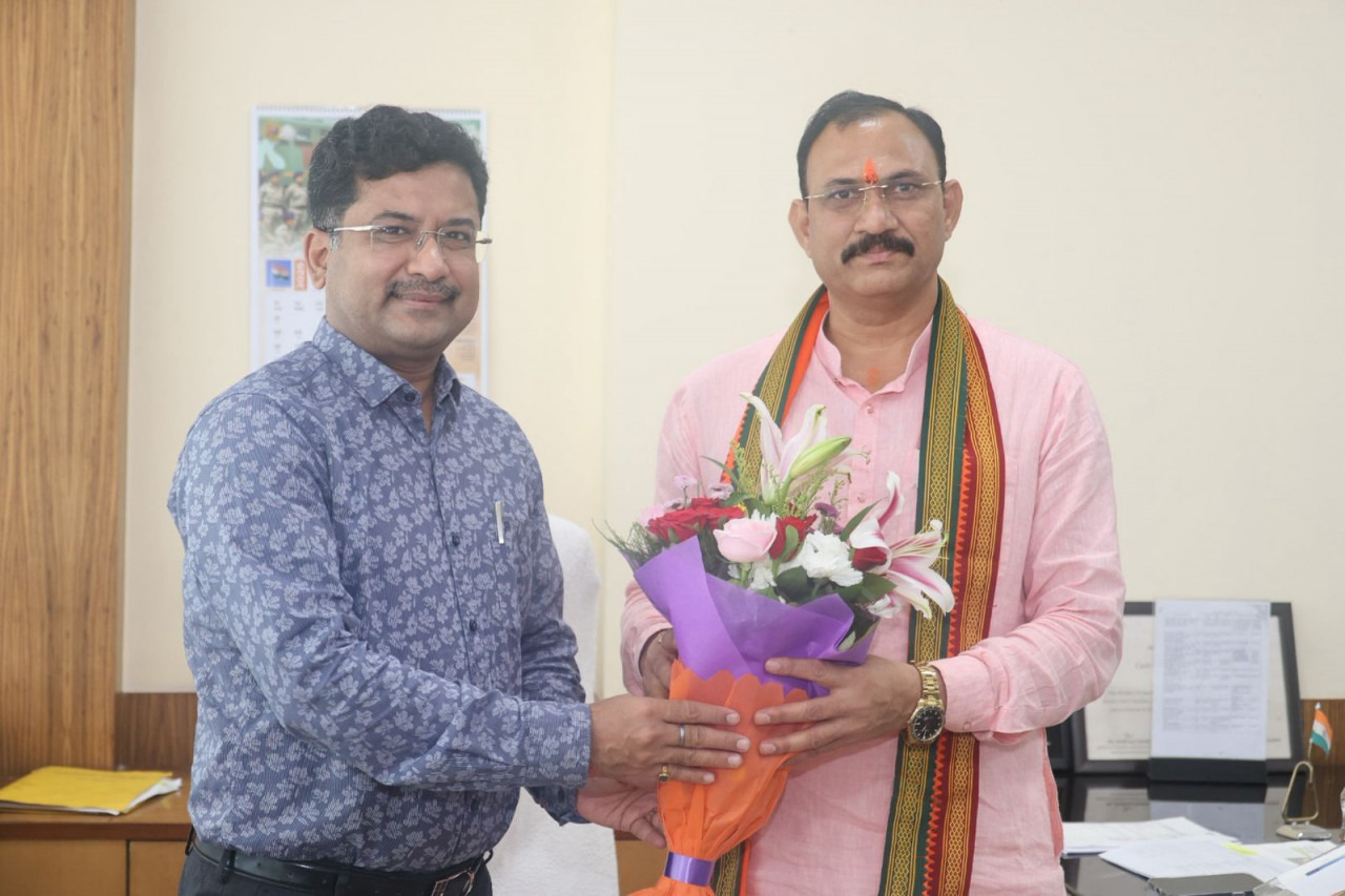 पिछड़ा वर्ग एवं अल्पसंख्यक विकास विभाग की समीक्षा बैठक संपन्न….