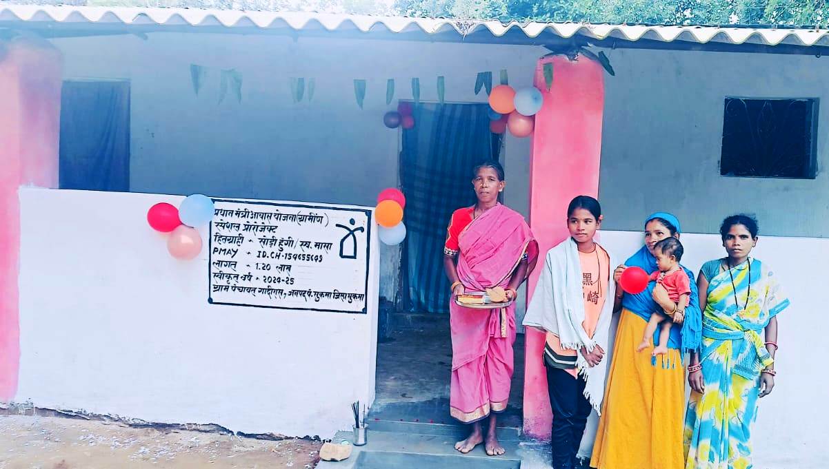 नक्सल पीड़ित परिवारों और आत्मसमर्पित नक्सलियों के लिए बन रहे तीन हजार पीएम आवास….