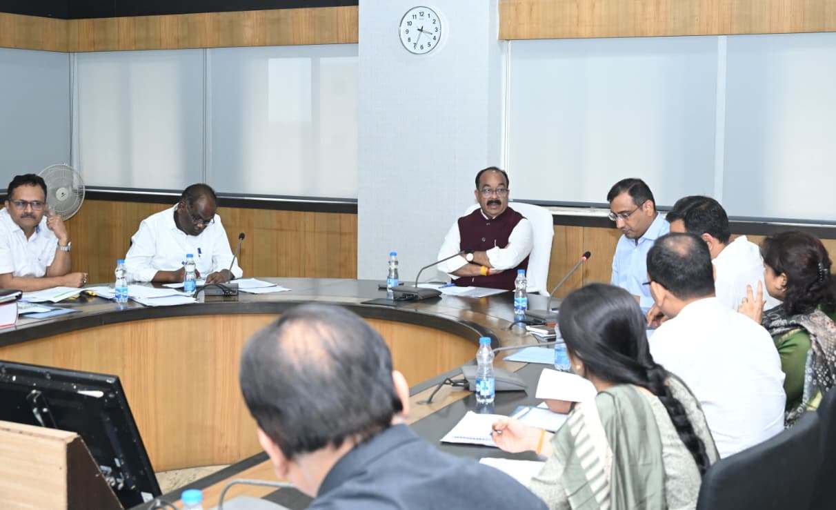 योजनाओं और सुविधाओं के क्रियान्वयन में और ज्यादा गति व पारदर्शिता के साथ करें परिणाममूलक कार्य – अरुण साव….