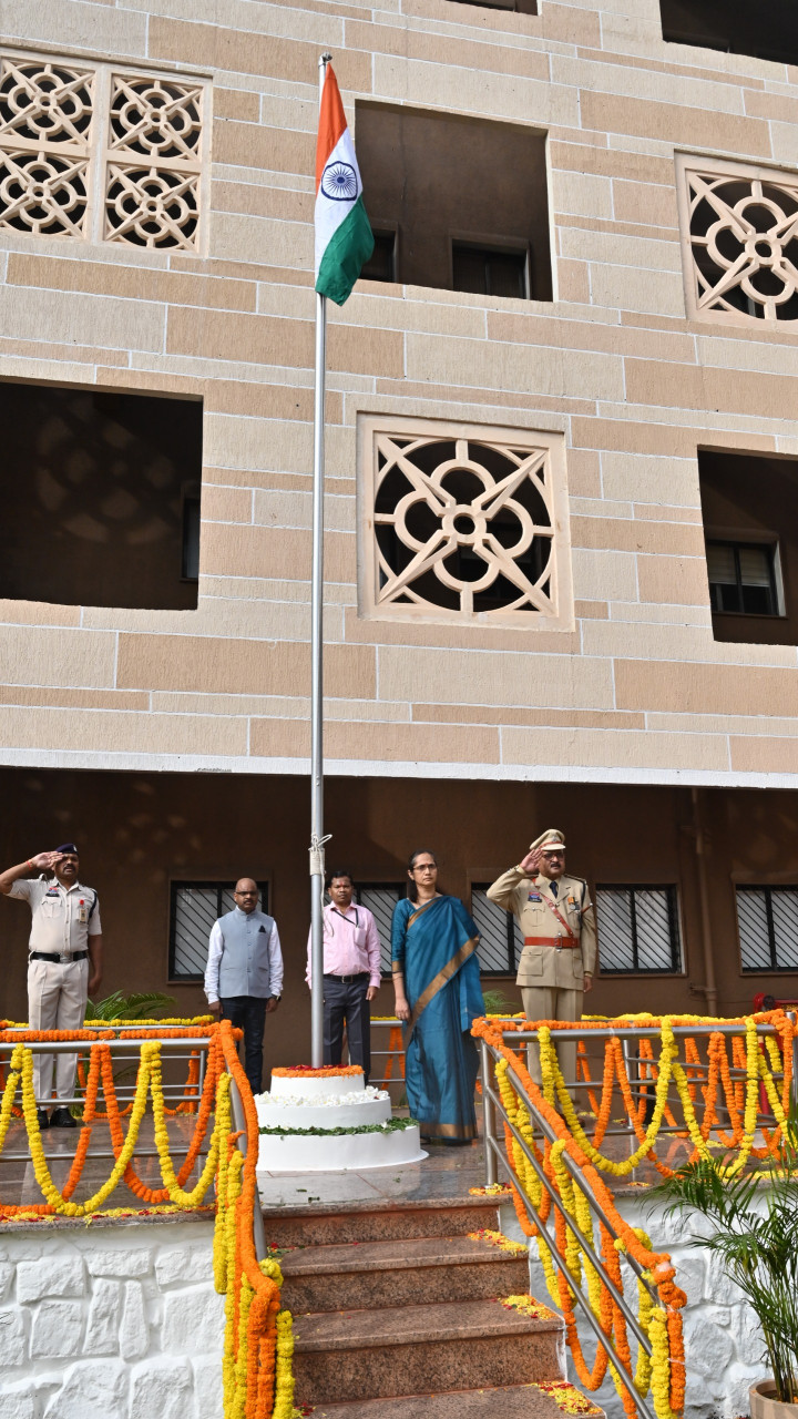 स्वतंत्रता दिवस: मंत्रालय में अपर मुख्य सचिव ने किया ध्वजारोहण…