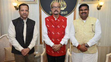 राज्यपाल रमेन डेका से शिक्षा मंत्री गजेंद्र यादव ने की सौजन्य भेंट, सचिव सिद्धार्थ कोमल परदेशी भी रहे उपस्थित….