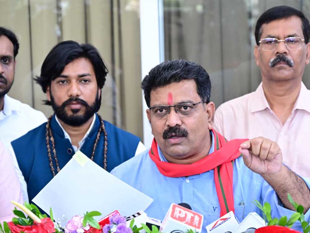 कांग्रेस का विरोध गलत: वोट चोरी रोकने के लिए चल रहे SIR को क्यों मान रही पार्टी गलत कदम- उप मुख्यमंत्री शर्मा