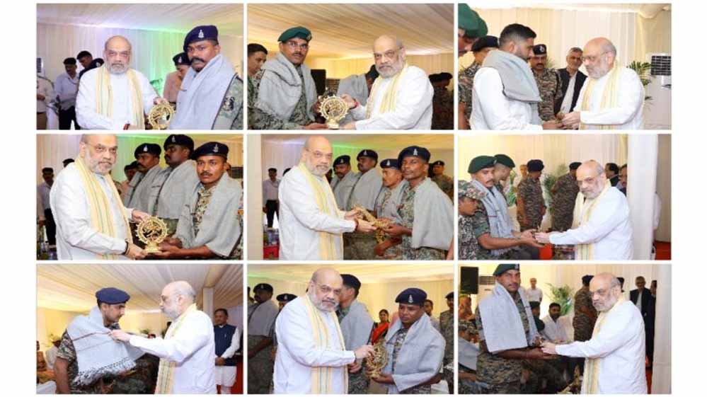 मंत्री अमित शाह ने कर्रेगुट्टालु पहाड़ी पर ‘ऑपरेशन ब्लैक फॉरेस्ट’ को सफलतापूर्वक अंजाम देने वाले सीआरपीएफ, छत्तीसगढ़ पुलिस, डीआरजीऔर कोबरा के जवानों से भेंट की और उन्हें सम्मानित किया
