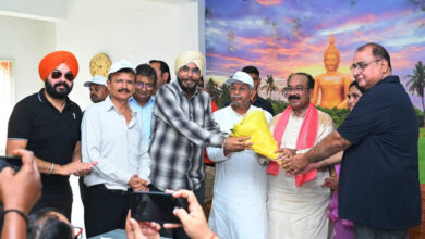 उप मुख्यमंत्री अरुण साव ने अधिकारियों संग किया श्रमदान, स्वच्छता दीदियों को बांटे किट और पीएम स्वनिधि हितग्राहियों को सौंपे यूपीआई बॉक्स….