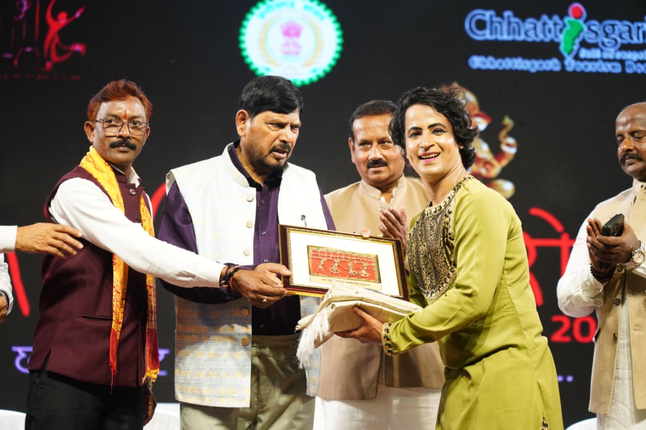 चक्रधर समारोह 2025: सुर-ताल और घुंघरू की सतरंगी छटा, मल्लखंभ दल रहा आकर्षण का केंद्र…