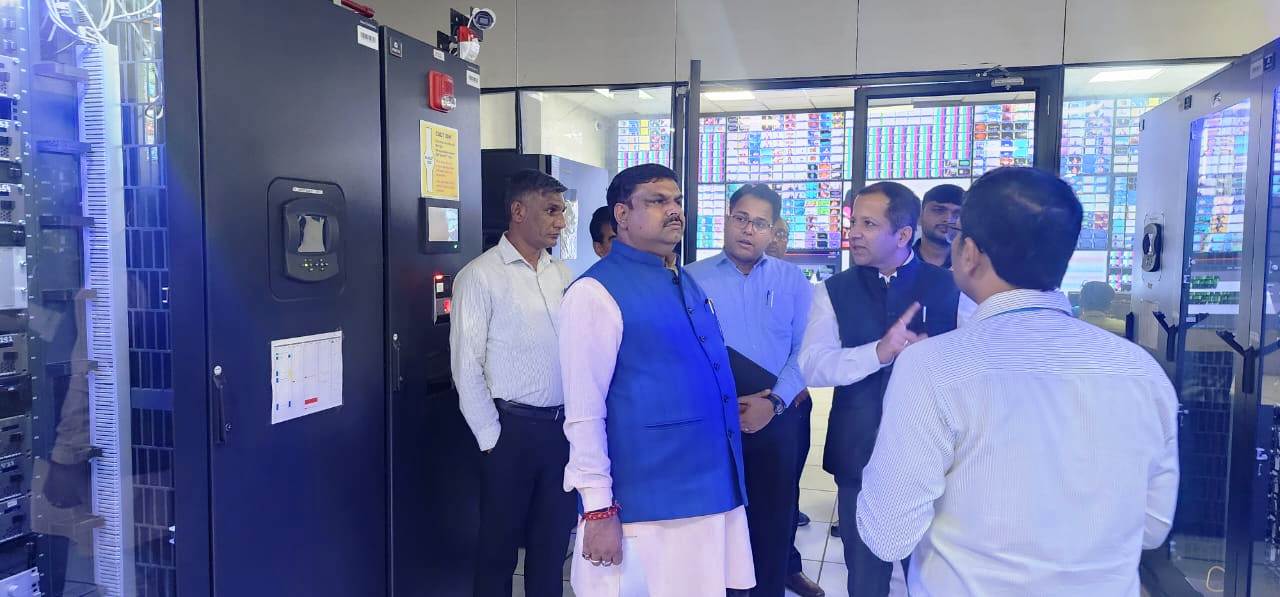 शिक्षा मंत्री गजेन्द्र यादव का गुजरात दौरा, आधुनिक तकनीक से सशक्त होगी छत्तीसगढ़ की शिक्षा व्यवस्था….