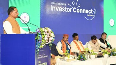 बड़े सार्वजनिक निवेशों के साथ-साथ लगभग ₹1,000 करोड़ का निजी निवेश भी सेवा क्षेत्र और एमएसएमई: लगभग ₹52,000 करोड़ की प्रतिबद्धताओं के साथ बस्तर औद्योगिक और सामाजिक-आर्थिक परिवर्तन का बन रहा नया केंद्र…