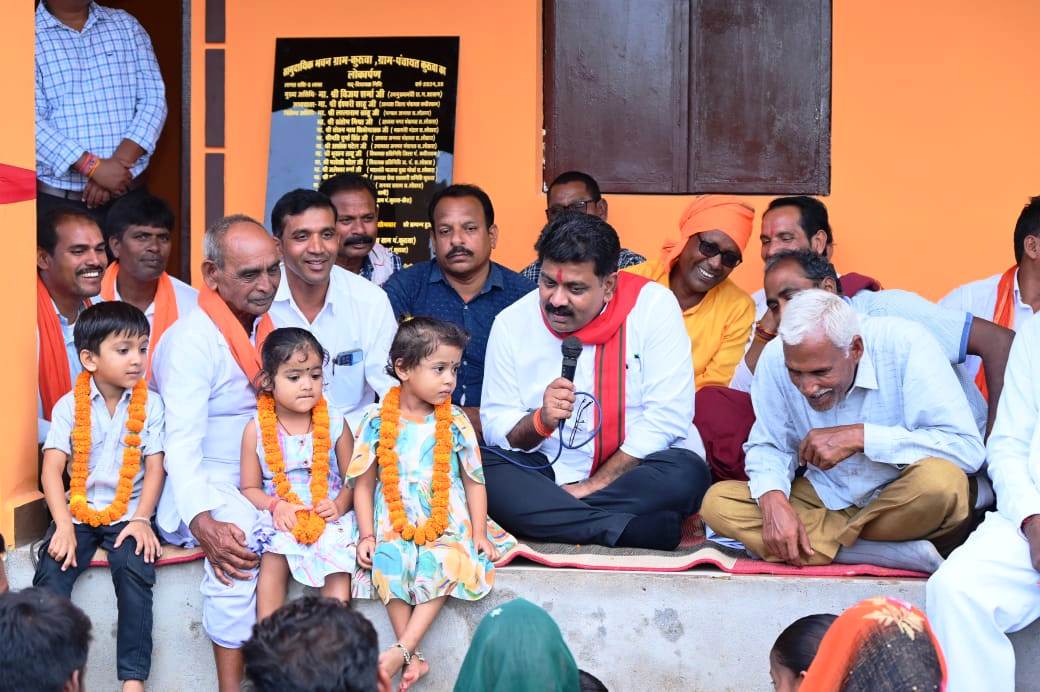 उपमुख्यमंत्री विजय शर्मा ने ग्राम कुरूवा में सामुदायिक भवन का किया लोकार्पण….