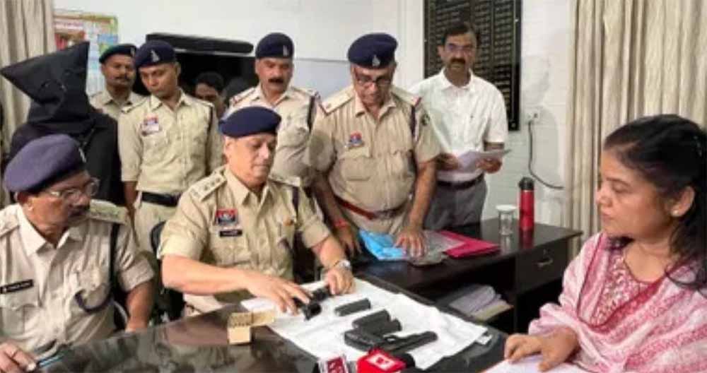 चलती ट्रेन में ITBP जवानों की सर्विस रिवॉल्वर चोरी, GRP ने दबोचा शातिर चोर