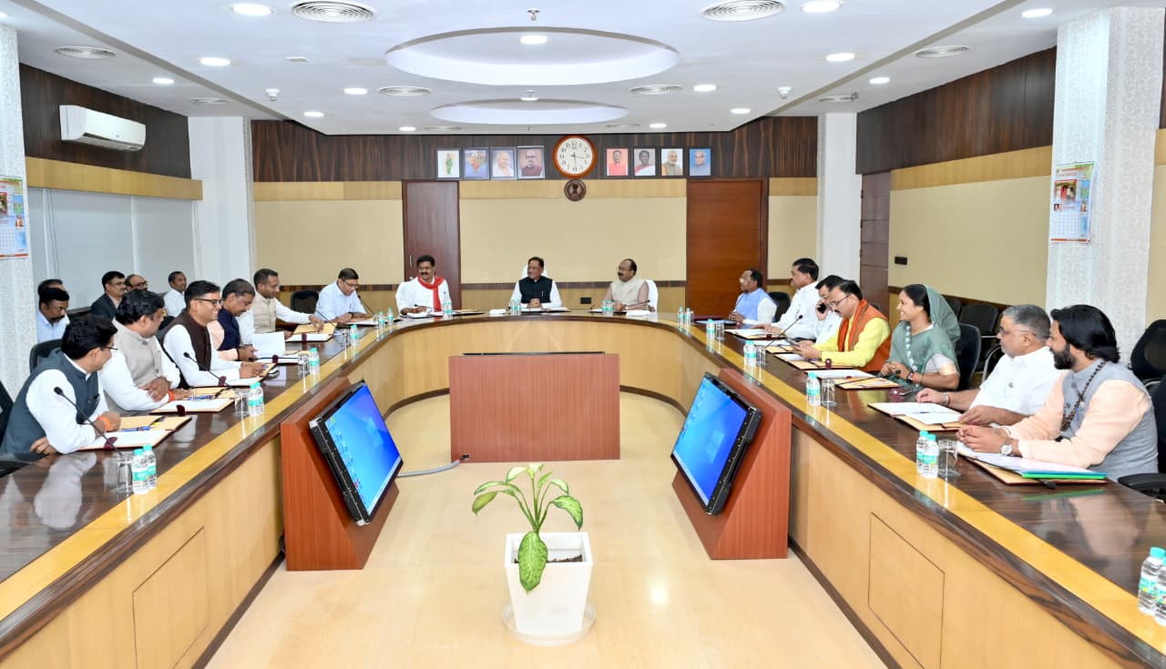 कैबिनेट बैठक: मुख्यमंत्री विष्णु देव साय की अध्यक्षता में लिए गए अनेक महत्वपूर्ण निर्णय….