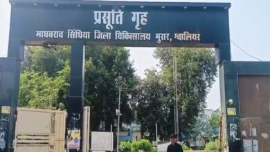 ग्वालियर: बच्चों को दी जा रही एजीथ्रोमिसिन सिरप में मिले कीड़े, ड्रग विभाग ने बोतलें की जब्त