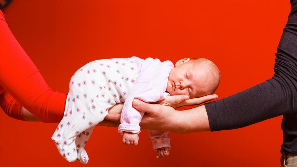 सरोगेसी के नाम पर अस्पताल की धोखाधड़ी, उपभोक्ता आयोग ने दिए पैसे लौटाने और हर्जाना भरने के आदेश सरोगेसी के नाम पर अस्पताल की धोखाधड़ी, उपभोक्ता आयोग ने दिए पैसे लौटाने और हर्जाना भरने के आदेश