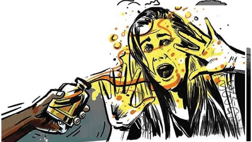 भोपाल में बाइक सवार युवकों ने सुकन्या साहू पर किया एसिड अटैक, चेहरे पर गंभीर झुलसने के निशान