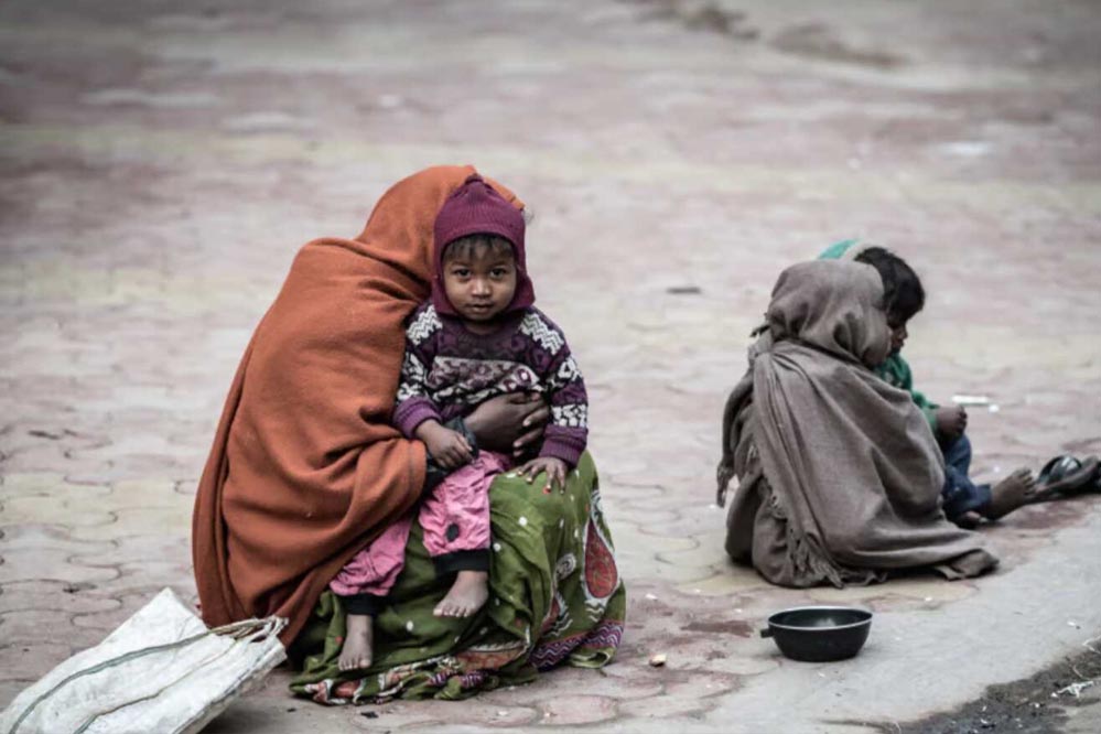 भोपाल में भीख मांगने पर सख्ती: लालघाटी चौराहे पर अभियान, दोबारा पकड़े जाने पर होगी FIR