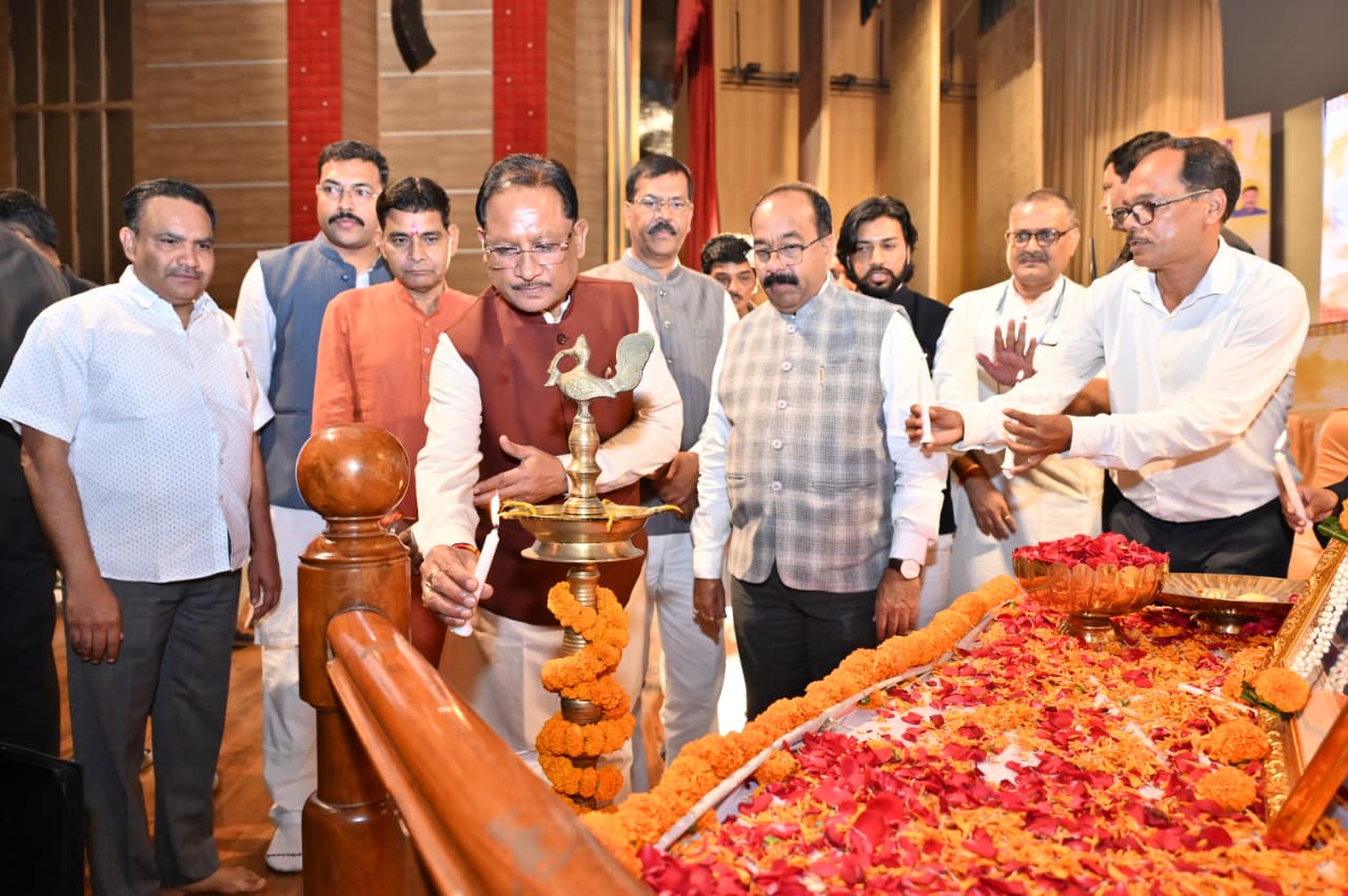 छत्तीसगढ़ की धरती सदा से रही है साहित्य और संस्कृति की धरा : मुख्यमंत्री विष्णु देव साय….