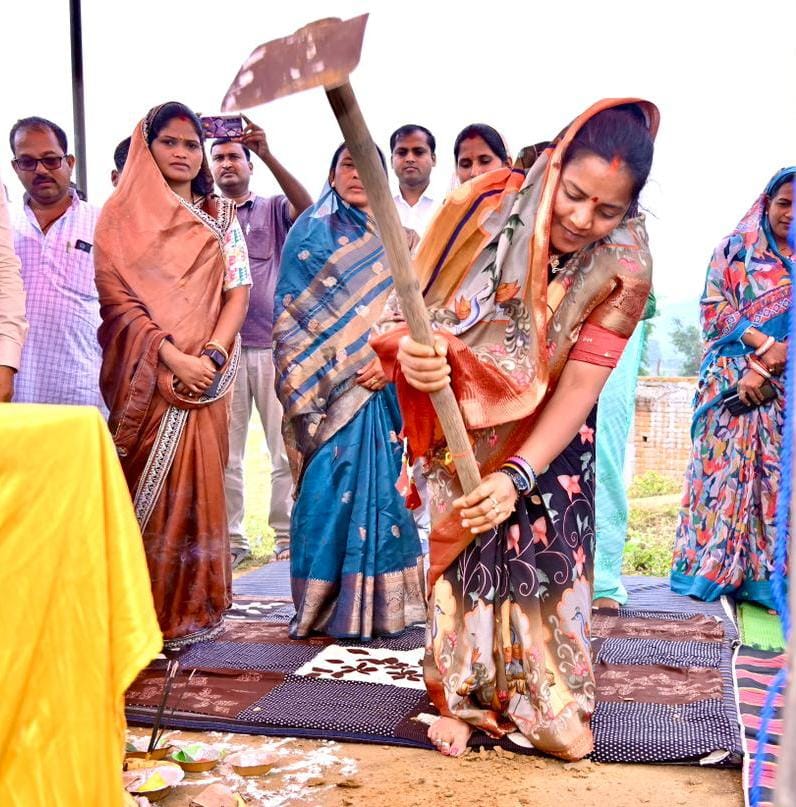 किसानों की खुशहाली के लिए प्रदेश सरकार संकल्पित : मंत्री श्रीमती राजवाड़े…. किसानों की खुशहाली के लिए प्रदेश सरकार संकल्पित : मंत्री श्रीमती राजवाड़े….