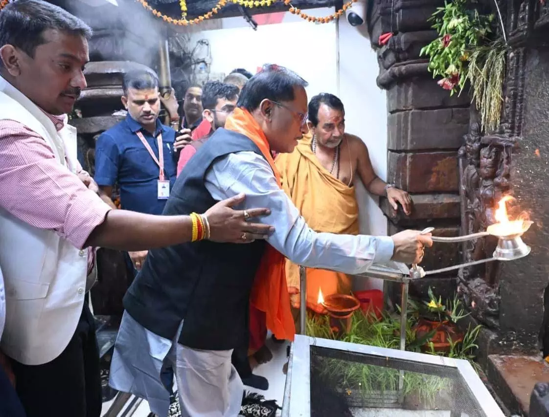 मुख्यमंत्री विष्णु देव साय ने रतनपुर महामाया मंदिर में नवरात्रि पर की पूजा अर्चना……