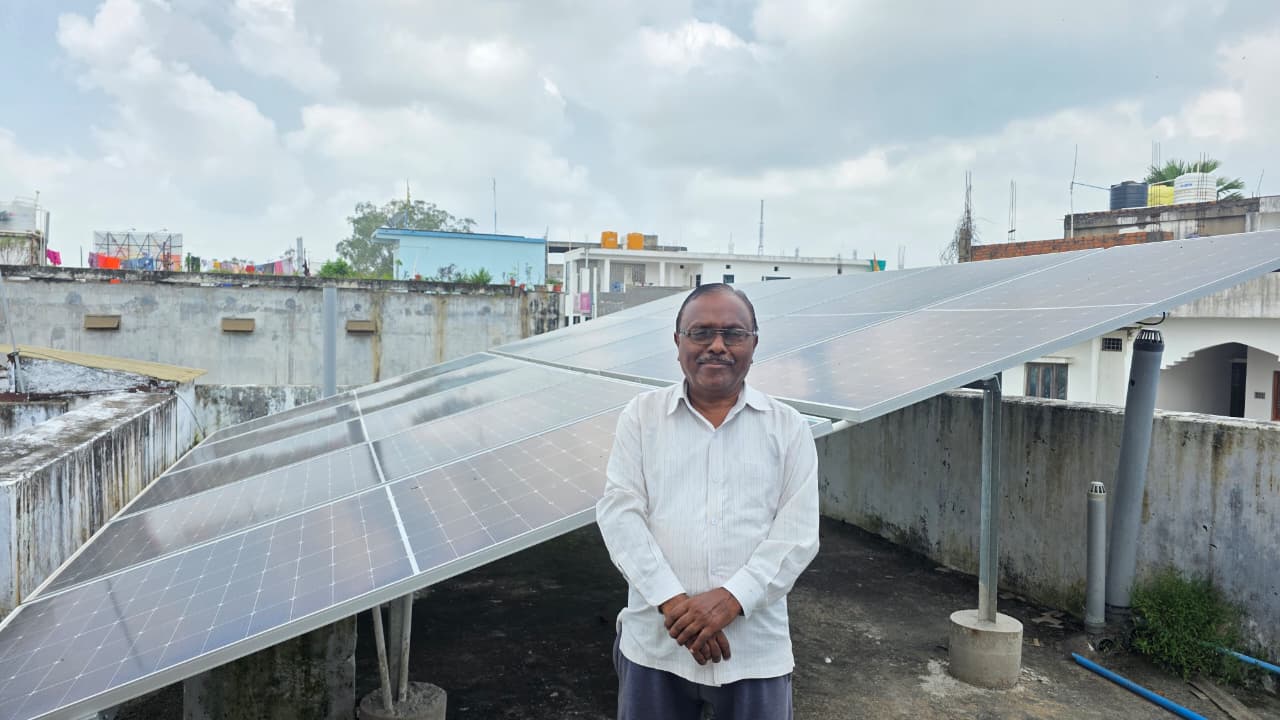 जय गुप्त ने लगाया 5 किलोवाट का सोलर रूफ टॉप, सरकार की सब्सिडी का मिला लाभ…. जय गुप्त ने लगाया 5 किलोवाट का सोलर रूफ टॉप, सरकार की सब्सिडी का मिला लाभ….