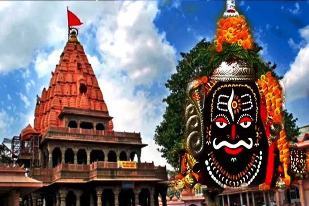 महाकाल मंदिर में बड़ा बदलाव: विशेष दर्शन अब महंत और पुजारी नहीं कर पाएंगे, समिति ने लिया फैसला महाकाल मंदिर में बड़ा बदलाव: विशेष दर्शन अब महंत और पुजारी नहीं कर पाएंगे, समिति ने लिया फैसला