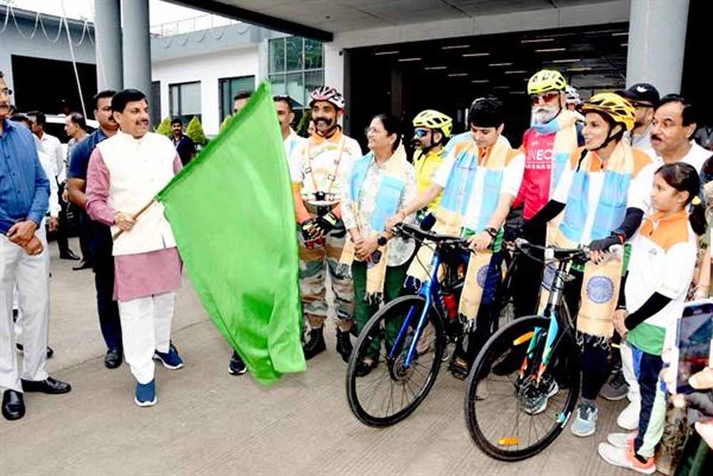 मुख्यमंत्री डॉ. यादव ने पैडल-टू-प्लांट कार्यक्रम नया भारत-हरा भारत यात्रा को झंडी दिखाकर किया रवाना