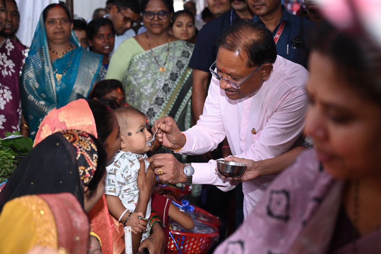 महिलाओं और बच्चों के सशक्तिकरण की मिसाल बना धमतरी जिला: 25 वर्षों में योजनाओं ने बदली सामाजिक-आर्थिक तस्वीर…. महिलाओं और बच्चों के सशक्तिकरण की मिसाल बना धमतरी जिला: 25 वर्षों में योजनाओं ने बदली सामाजिक-आर्थिक तस्वीर….