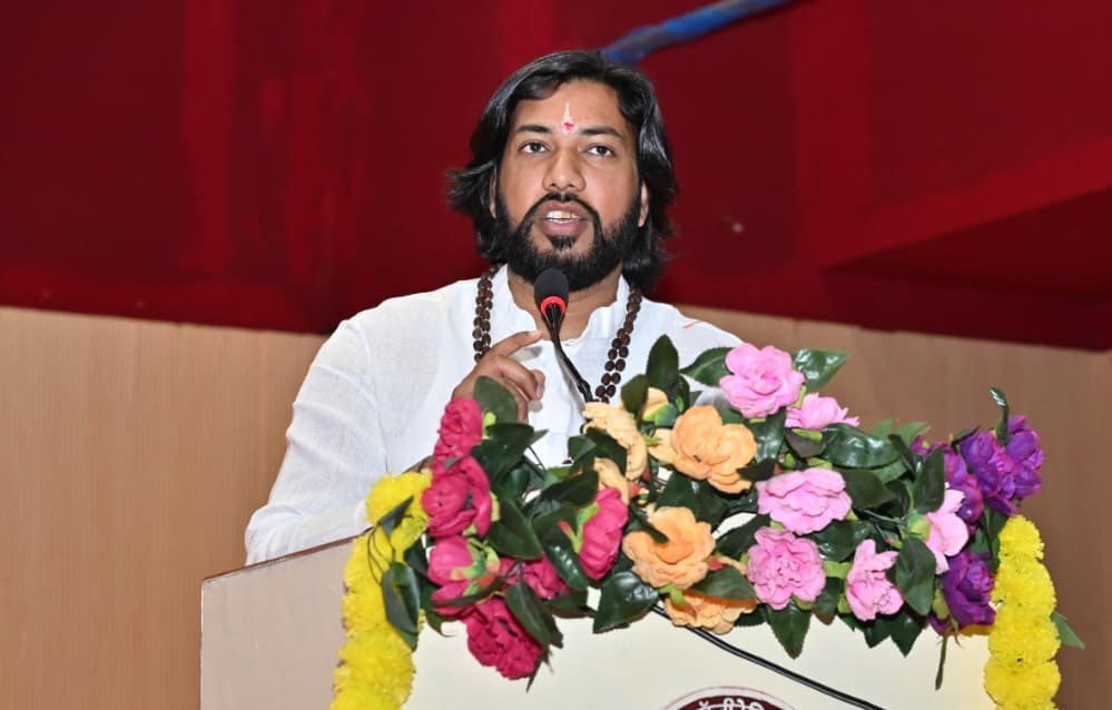 रायपुर : डिजिटल सुरक्षा को जनआंदोलन बनाएं, आत्मनिर्भर भारत की दिशा में बढ़ें- मंत्री गुरु खुशवंत साहेब रायपुर : डिजिटल सुरक्षा को जनआंदोलन बनाएं, आत्मनिर्भर भारत की दिशा में बढ़ें- मंत्री गुरु खुशवंत साहेब