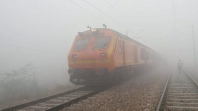 कोहरे में अब ट्रेनें नहीं होंगी लेट, इटारसी में 101 ट्रेनों में फॉग सेफ डिवाइस और कवच सिस्टम लागू कोहरे में अब ट्रेनें नहीं होंगी लेट, इटारसी में 101 ट्रेनों में फॉग सेफ डिवाइस और कवच सिस्टम लागू
