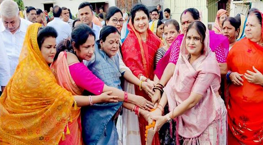 राज्यमंत्री श्रीमती गौर ने करोड़ों के विकास कार्यों का किया भूमि-पूजन