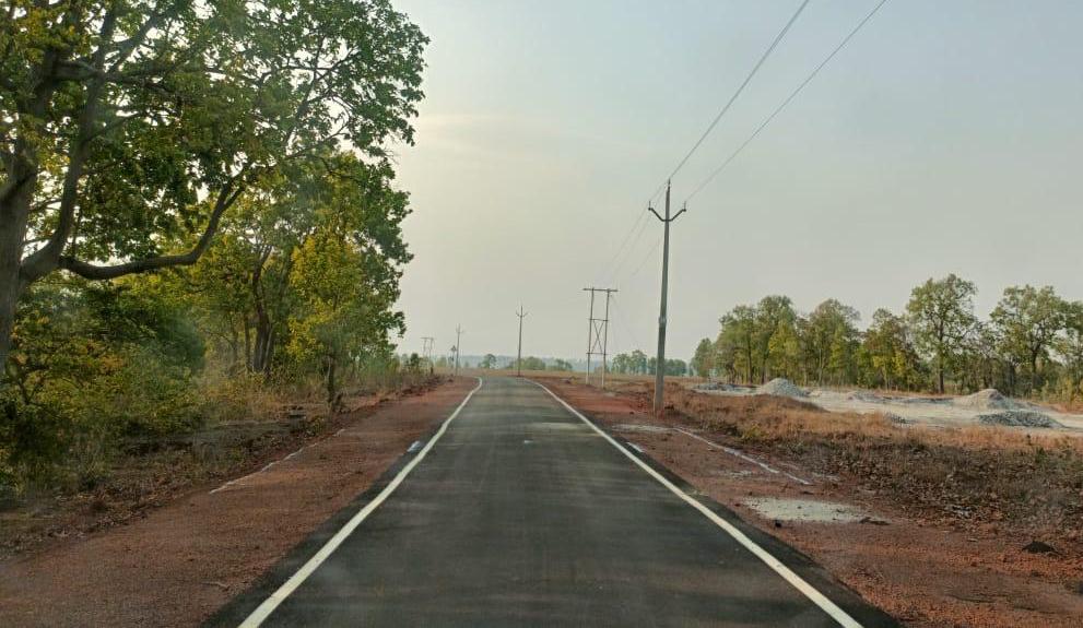 पक्की सड़कों ने बदली बलरामपुर के ग्रामीण जीवन की तस्वीर: प्रधानमंत्री ग्राम सड़क योजना से गांवों तक पहुँच रहा विकास….