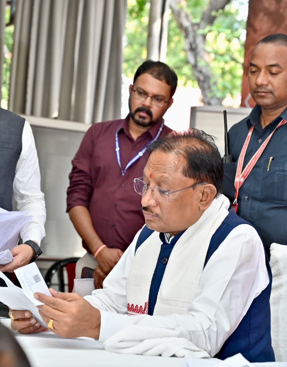 जनदर्शन : मुख्यमंत्री विष्णु देव साय ने आमजन की समस्याएँ सुनीं, मौके पर दिए त्वरित समाधान….