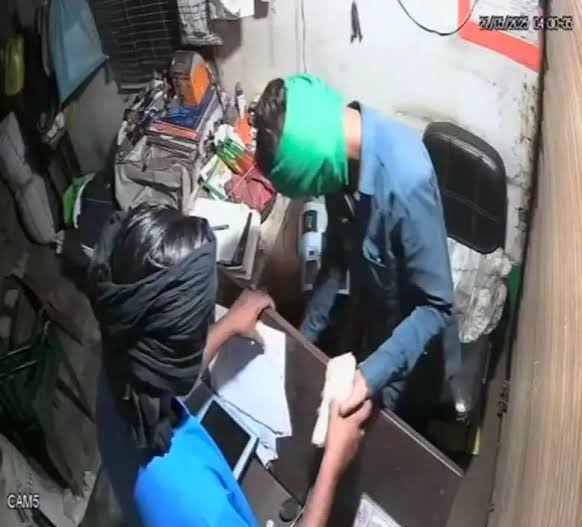 ‘पारदर्शिता’ की तीसरी आँख पर चूहे का ‘डाका’!