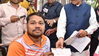दिव्यांग रग्बी खिलाड़ी की मदद के लिए मुख्यमंत्री आगे आए- जनदर्शन में स्वीकृत किया 90 हजार रुपए का आर्थिक अनुदान….