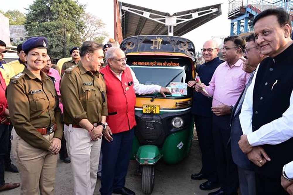 इंदौर रेल पुलिस का यात्रियों की सुरक्षा में नवाचार इंदौर रेल पुलिस का यात्रियों की सुरक्षा में नवाचार