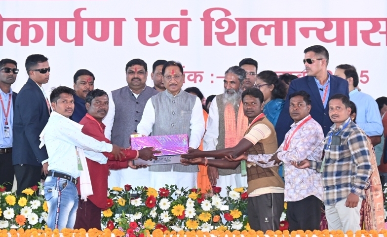 माओवाद समाप्ति की ओर, ‘नियद नेल्लानार’ योजना से ग्रामीणों को मिल रहा लाभ : मुख्यमंत्री विष्णुदेव साय….