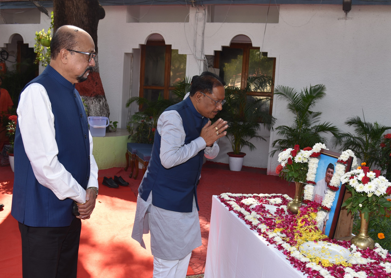 उप राष्ट्रपति, राज्यपाल एवं मुख्यमंत्री ने भारत रत्न डॉ. भूपेन हजारिका की पुण्यतिथि पर उन्हें किया नमन….