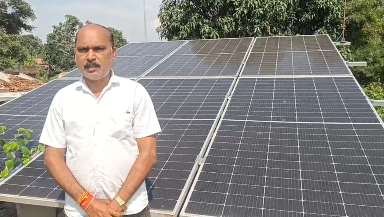 सौर ऊर्जा से आत्मनिर्भर बने सरपंच दीनू राम: प्रधानमंत्री सूर्यघर मुफ्त बिजली योजना से बदली जीवनशैली….