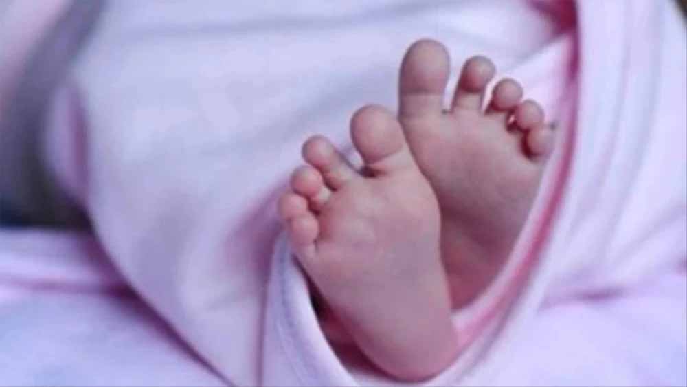 मासूम की जिंदगी की जंग: दिल में छेद वाली बच्ची को एयरलिफ्ट कर मुंबई ले जाया गया, सरकार उठाएगी पूरा खर्च