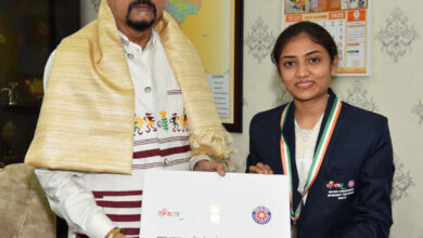 राष्ट्रपति पुरस्कार से सम्मानित एनएसएस की छात्रा लेखनी साहू ने राज्यपाल से की सौजन्य भेंट…