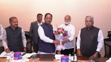 निरमा ग्रुप के चेयरमैन डॉ. कारसनभाई के. पटेल ने मुख्यमंत्री विष्णुदेव साय से अहमदाबाद में की मुलाकात…